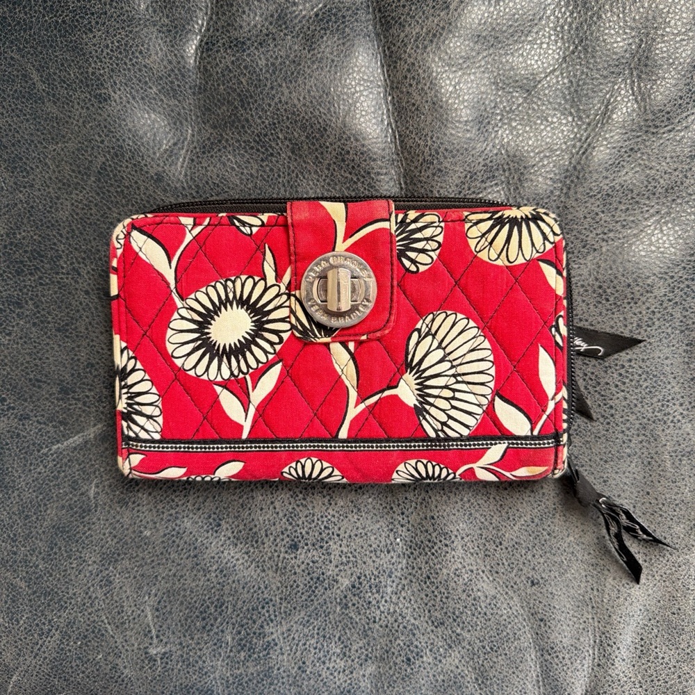 Quilted Floral Zip Wallet - Red